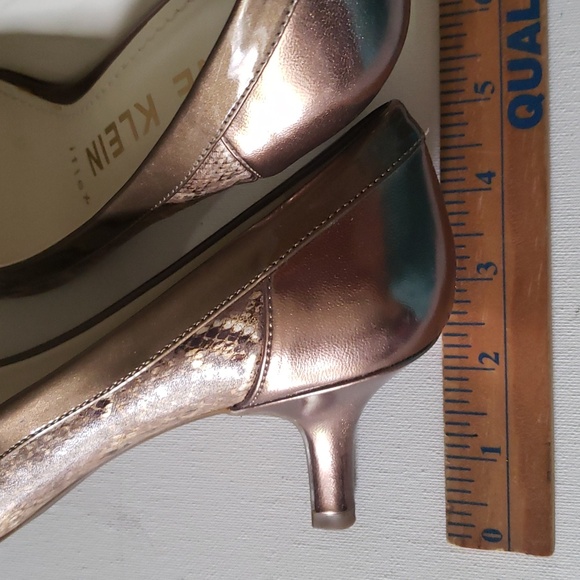 Anne Klein Fabryce Metallic Taupe Synthetic Pumps Women's Size 7M - Picture 14 of 14